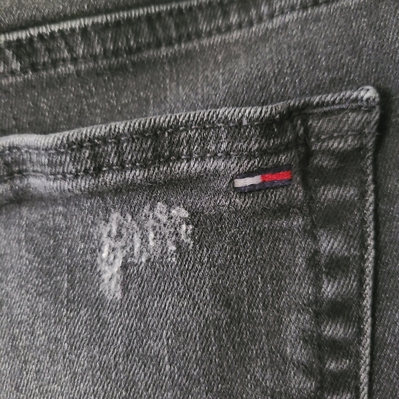 Tommy Hilfiger Distressed Black Denim Jean Shorts Size 8 - Picture 7 of 8